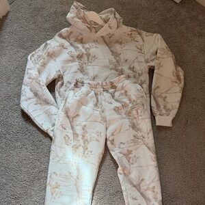 COMFRT White Camo Set